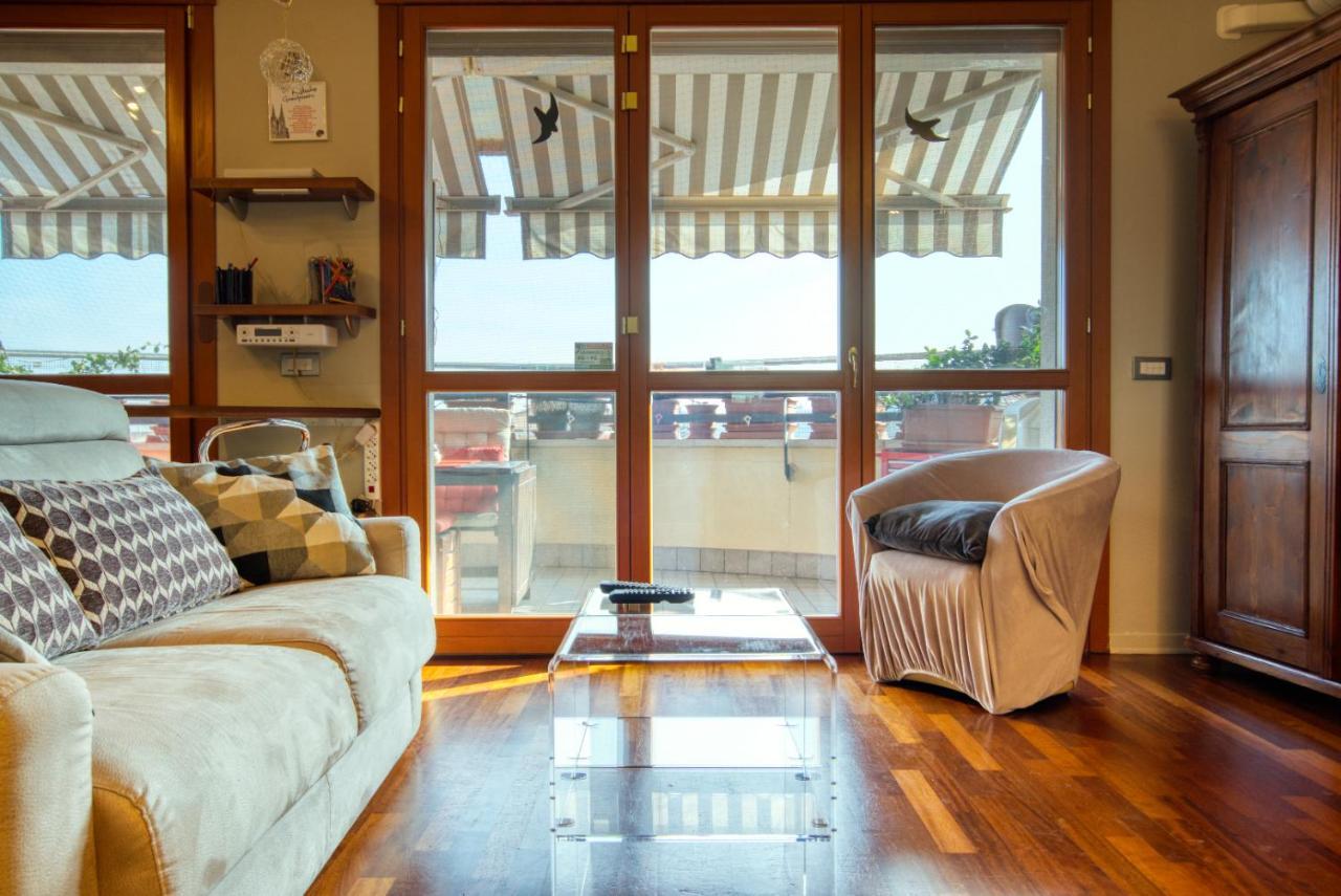 Caseospitali - Casa Di Bibi, Colorato Ed Elegante Bilocale Vicino Al Naviglio Martesana Per 4 Вімодроне Екстер'єр фото