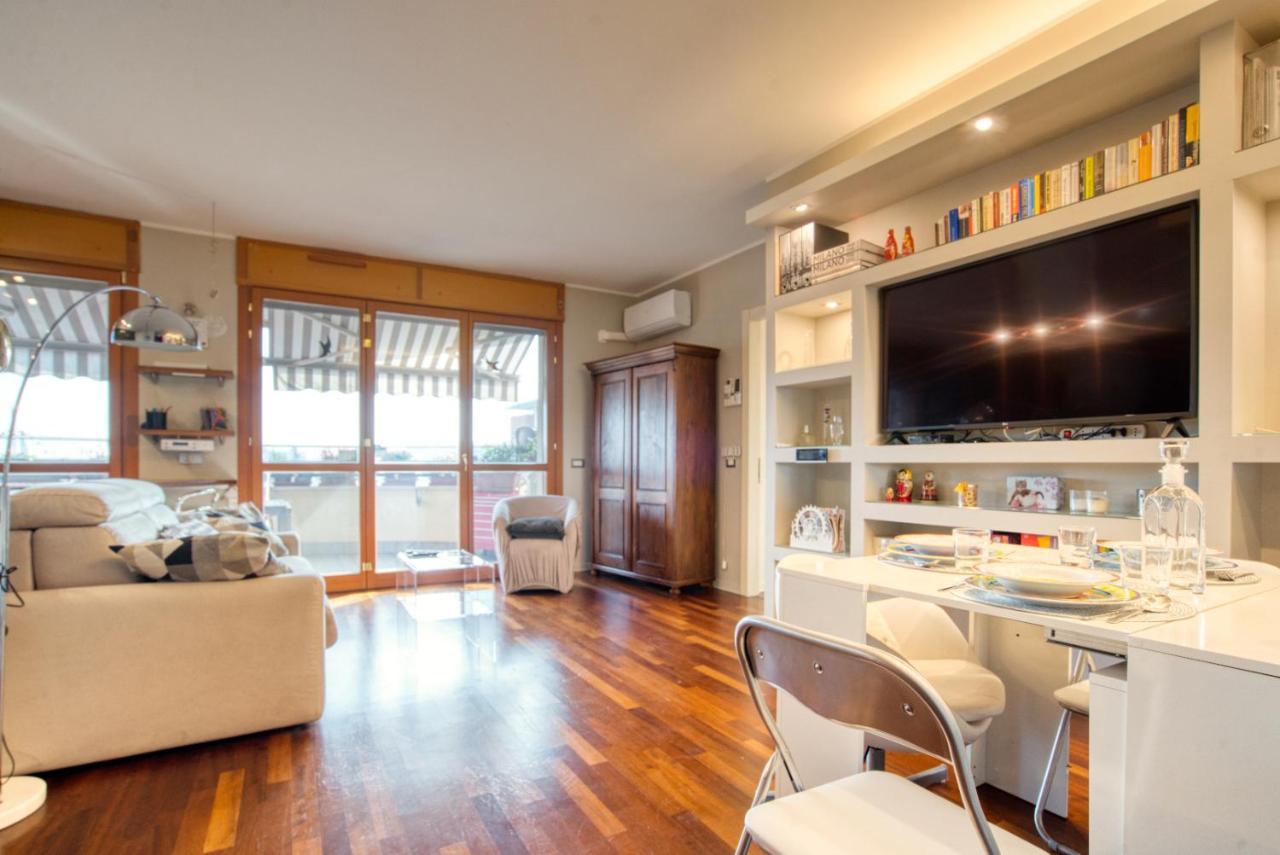 Caseospitali - Casa Di Bibi, Colorato Ed Elegante Bilocale Vicino Al Naviglio Martesana Per 4 Вімодроне Екстер'єр фото